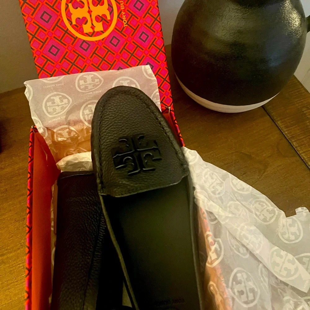 Tory Burch Lowell Black Loafers - Picture 8 of 8